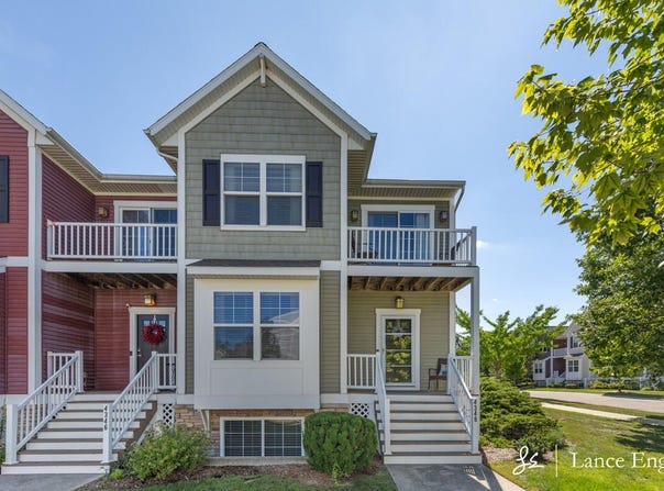 4348 St Annes Avenue SE, Kentwood, MI 49512