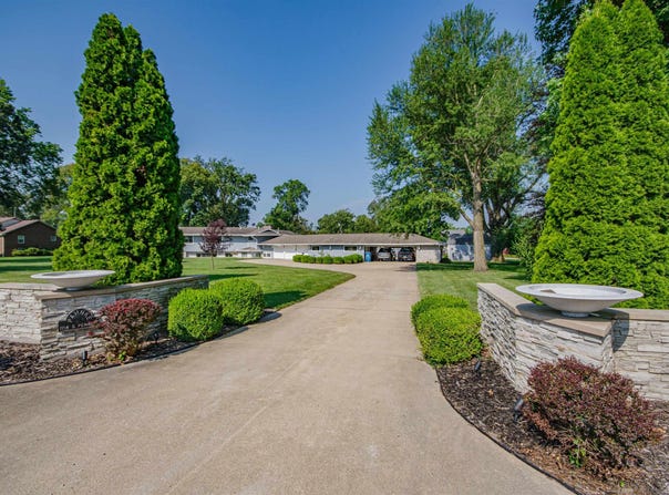 1114 S Perrine Street, Centralia, IL 62801