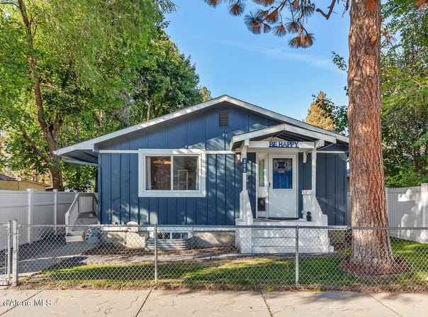 305 E 15TH Ave, Post Falls, ID 83854