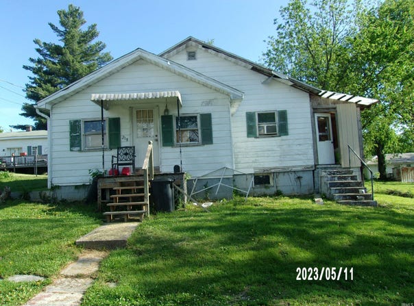 218 W paoli IN Streets, Paoli, IN 47454