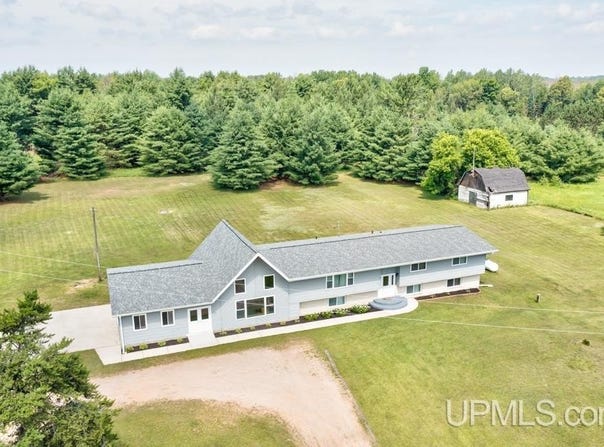 N3831 County Road 577, Wallace, MI 49893