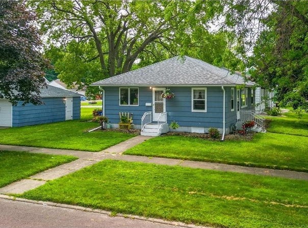 801 4th Avenue SW, Wells, MN 56097