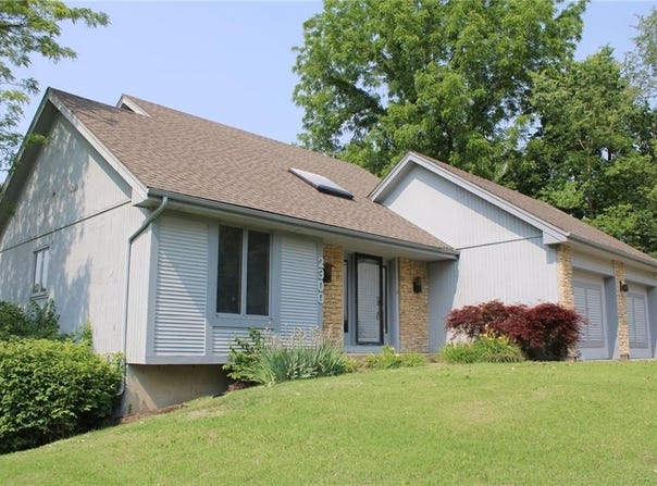 2300 NE 67th Terrace, Kansas City, MO 64118