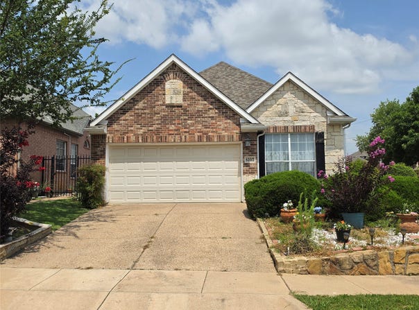 8207 Persimmon Street, Irving, TX 75063