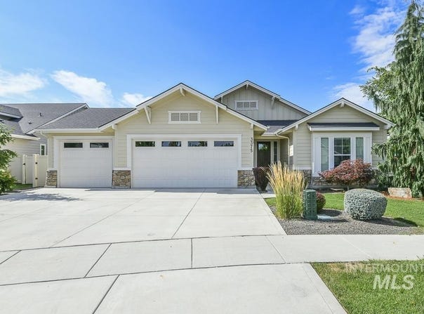 3375 W Chartwell St, Eagle, ID 83616-4410