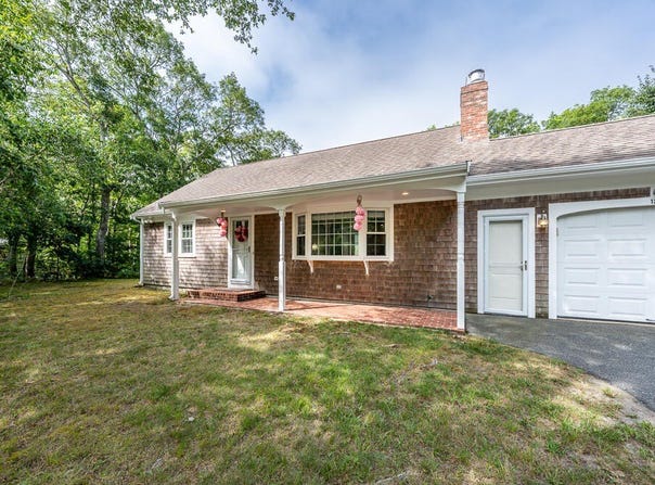 121 S Yarmouth Road, Dennis, MA 02638