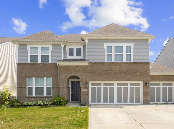 2401 Creek Bank Drive, Columbus, IN 47201