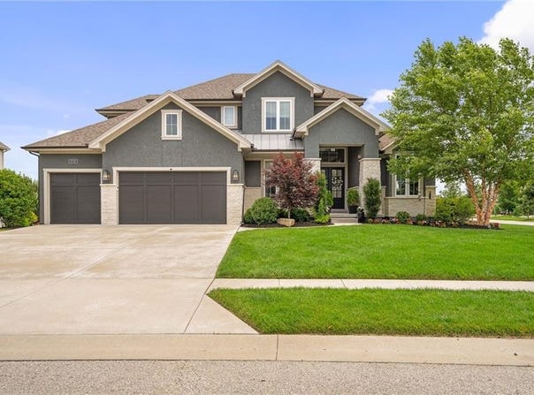 17117 Bluejacket Street, Overland Park, KS 66221