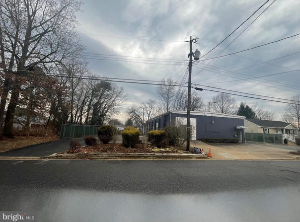 609 BELLAIR AVENUE, VINELAND, NJ 08360