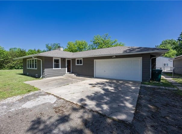 3931 Main Street, Parsons, KS 67357