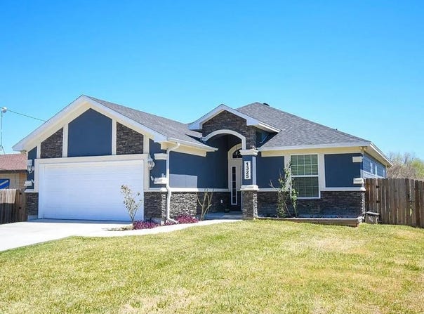 1325 S McCampbell, Aransas Pass, TX 78336
