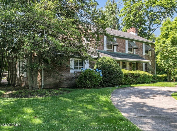 72 Silverside Avenue, Little Silver, NJ 07739