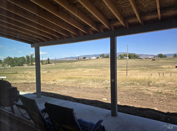1086 Highland Lane, Mesa, ID 83643-8364