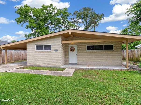 5010 Mac Arthur Boulevard, New Orleans, LA 70131