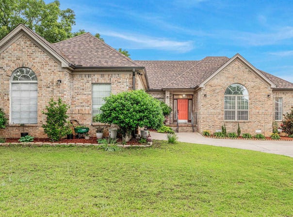 112 Miramar Drive, Maumelle, AR 72113