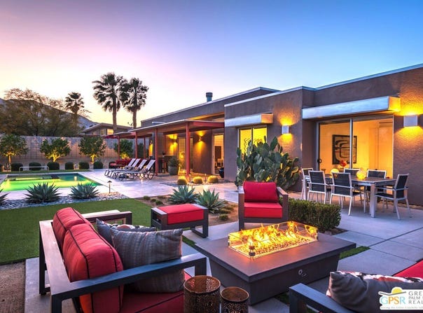 1069 Azure Ct, Palm Springs, CA 92262