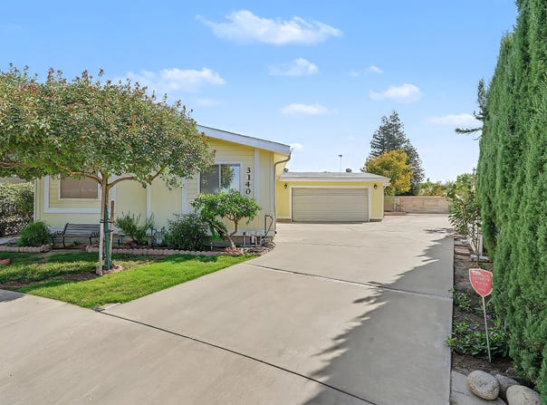 3140 S Parkwood Street, Visalia, CA 93277