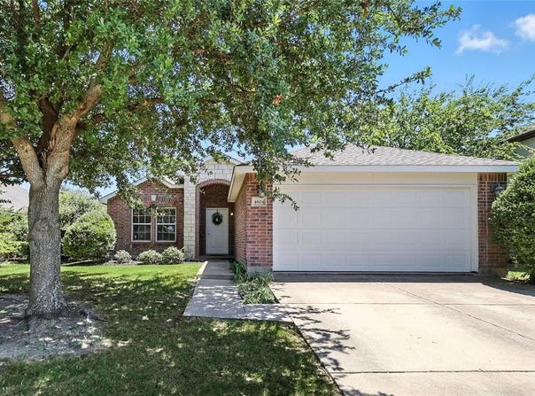 4604 Mountain Oak Street, Fort Worth, TX 76244
