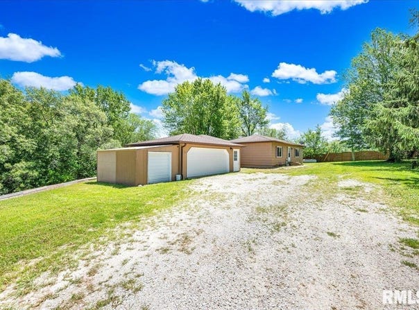 2651 90TH Street, Gerlaw, IL 61435