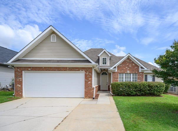 152 CAMDEN LAKE DRIVE, CALERA, AL 35040