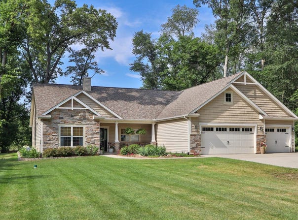 6697 E Hunters Ridge Court, Monticello, IN 47960