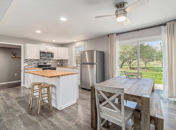 4507 Maidens Road, Onekama, MI 49675