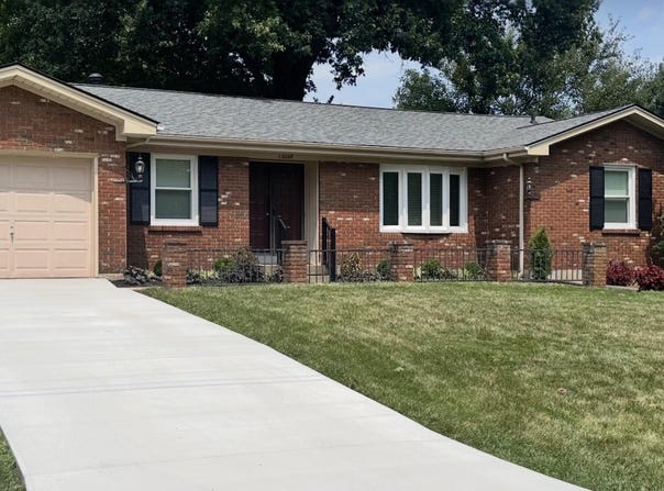 12009 Brookmoor Dr, Louisville, KY 40243