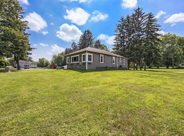 1187 Haynor Road, Ionia, MI 48846