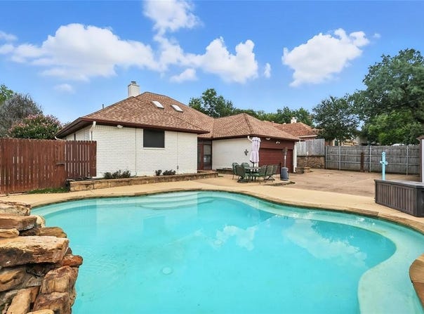 7333 Red Oak Street, North Richland Hills, TX 76182