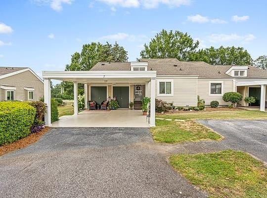 7 Royal Oak Dr, Greenwood, SC 29646