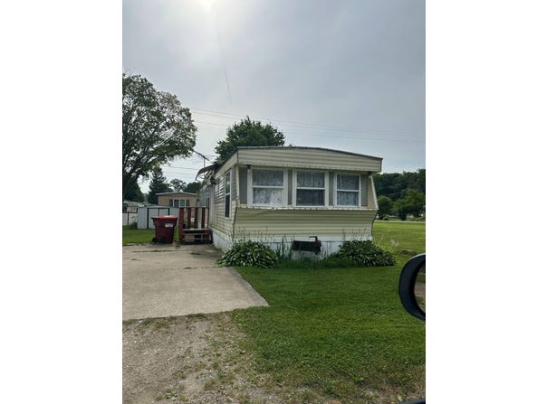 9445 Sunshine Ln, Wattsburg, PA 16442