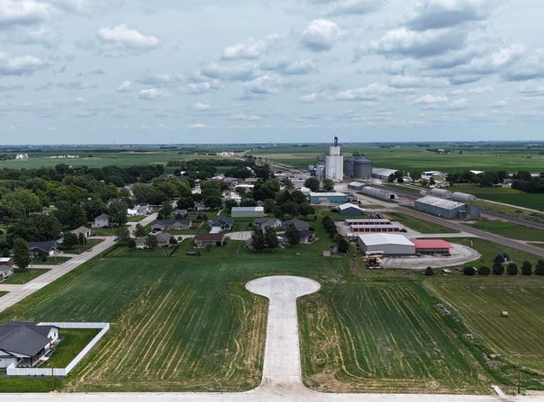 B Street lot: 14, Hampton, NE 68843