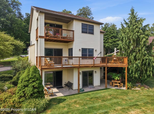 3 Grandview Avenue, Harveys Lake, PA 18618