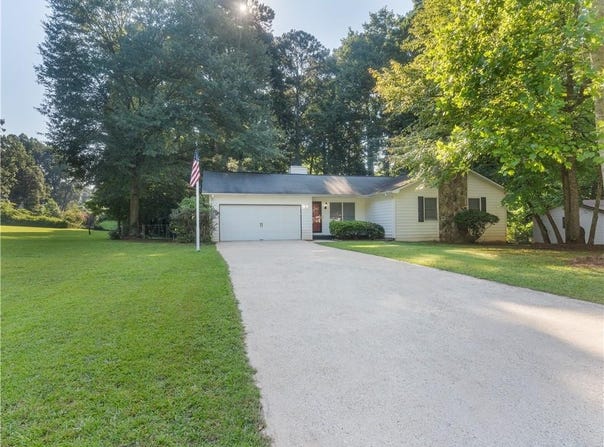 8234 Tupelo Trail, Jonesboro, GA 30236