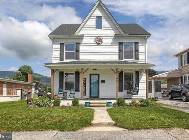 205 3RD AVENUE, BURNHAM, PA 17009