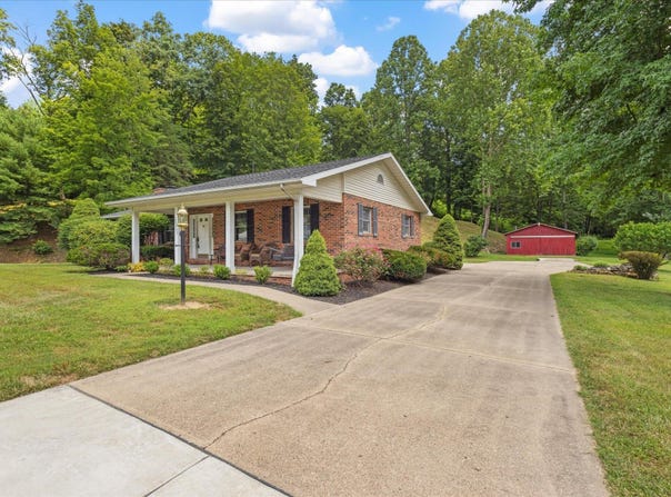 33362 State Route 833, Pomeroy, OH 45769