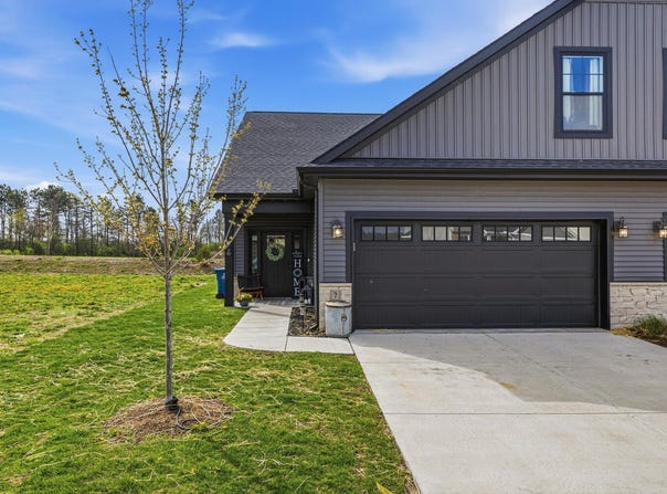 7 Prairie Trail, Monticello, IL 61856