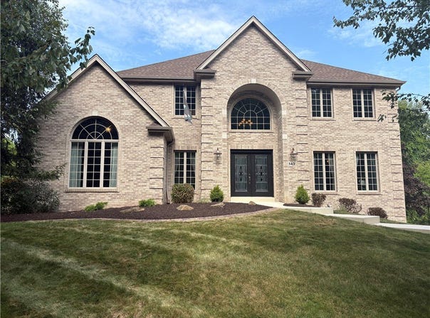 342 Steeplechase Dr, Cranberry Twp, PA 16066