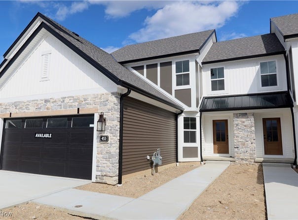 453 Bordeaux Boulevard, Broadview Heights, OH 44147