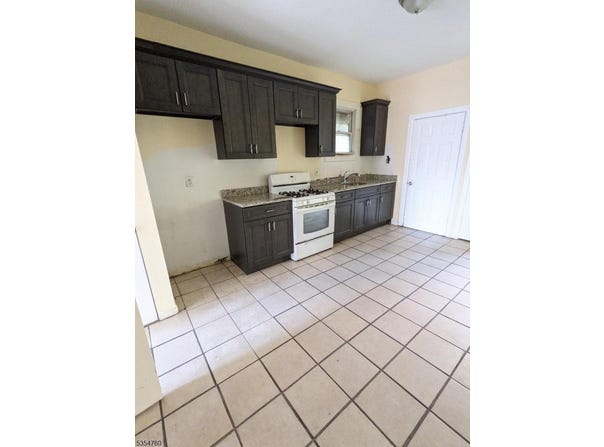 339 Howe Ave, Passaic City, NJ 07055