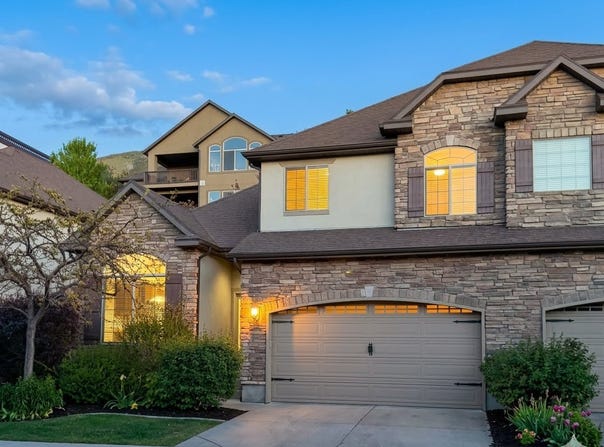 318 E NECHATEL Dr, Draper, UT 84020