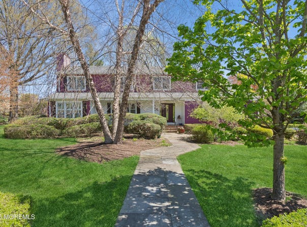 6 Carriage Drive, Middletown, NJ 07748