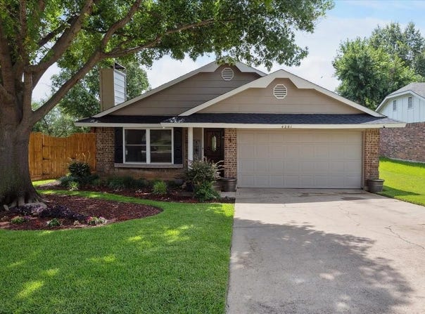 4201 Ravenhill Lane, Arlington, TX 76016
