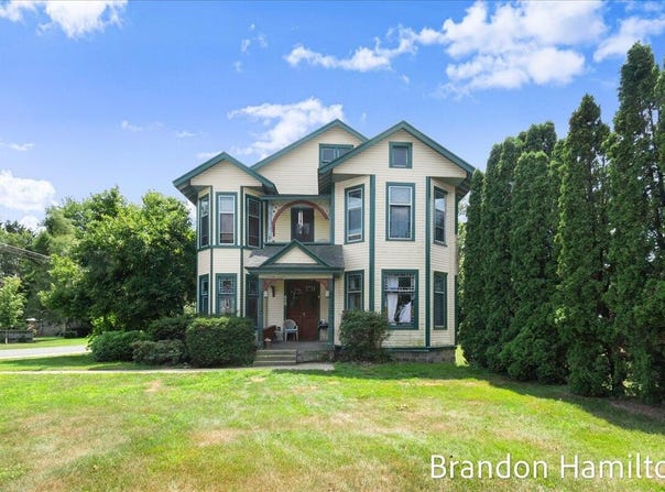 813 E Fairplains Street, Greenville, MI 48838