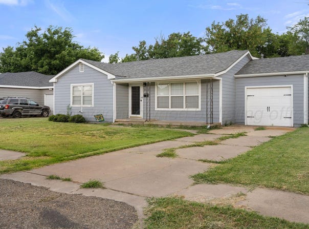 2113 Russell St, Pampa, TX 79065