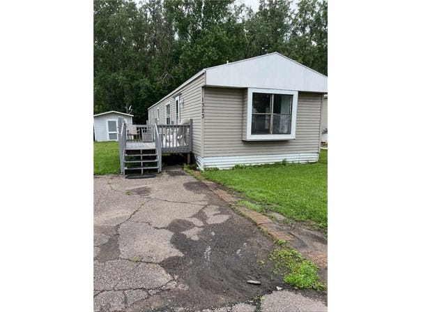 1323 Pine Tree Drive, Maplewood, MN 55119
