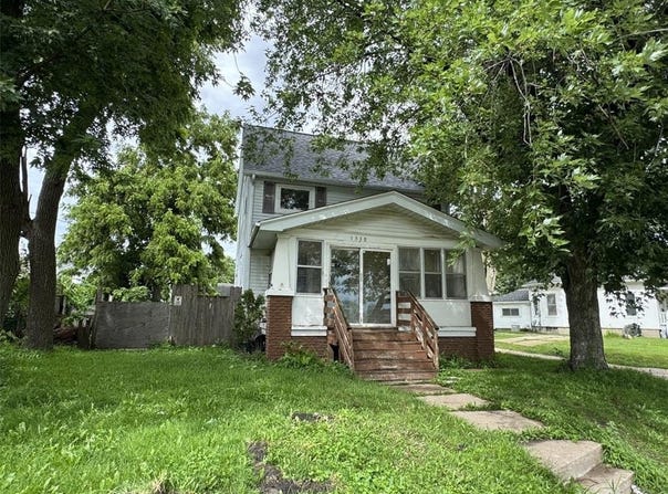 1330 C Street SW, Cedar Rapids, IA 52404