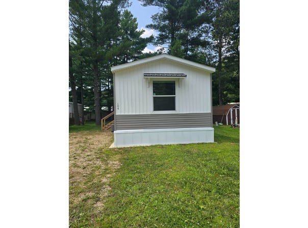 104 Courtney Ln, Redgranite, WI 54970