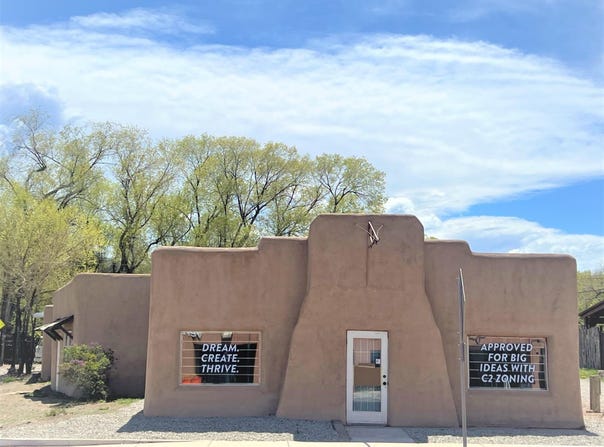 313 Paseo del Pueblo Norte, Taos, NM 87571