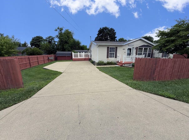 2630 Dwight Road, Springfield, OH 45503